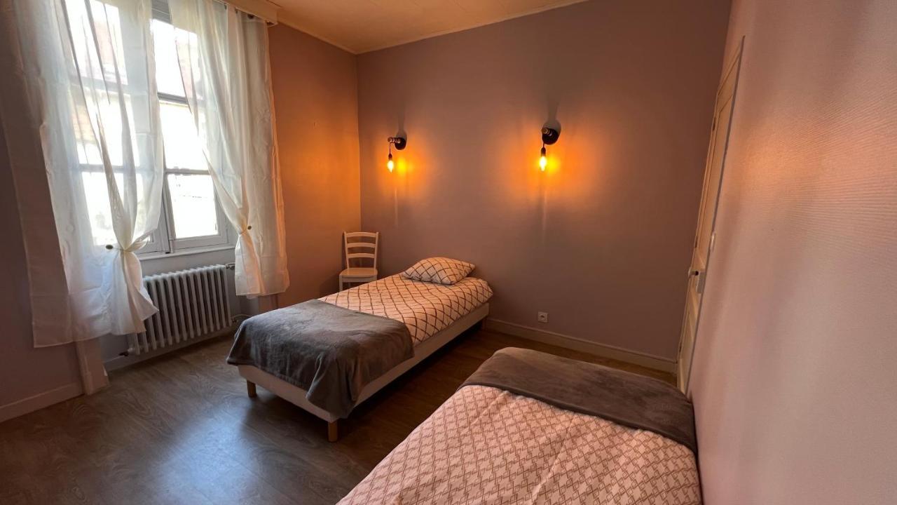 Appartement T4 70M2 - Meuble - Centre Ville - Proche Thermes Lons-le-Saunier Eksteriør billede