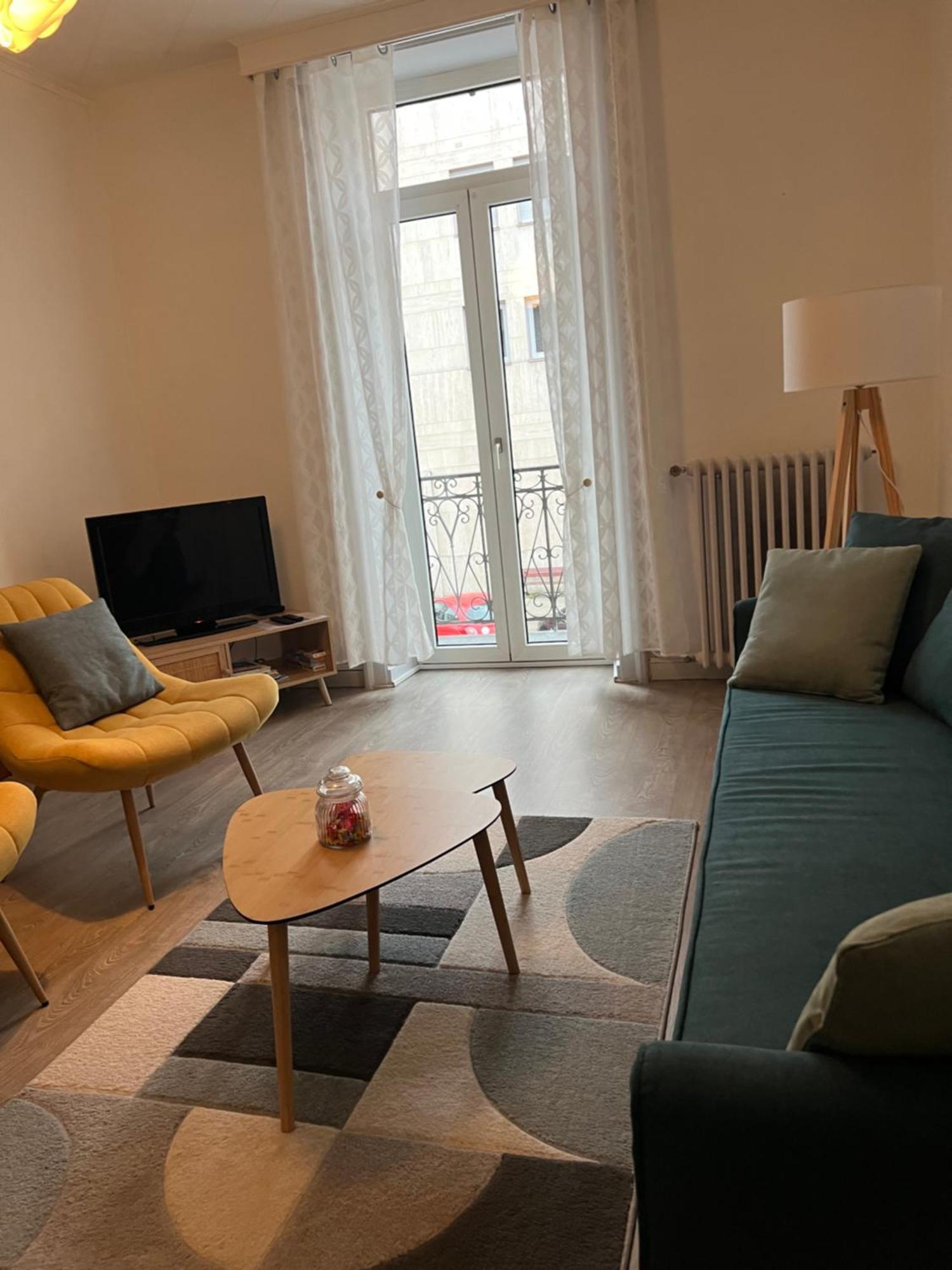 Appartement T4 70M2 - Meuble - Centre Ville - Proche Thermes Lons-le-Saunier Eksteriør billede